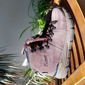 Danner Women's Mountain 600 Hiking Boots Brown Red Womens 8